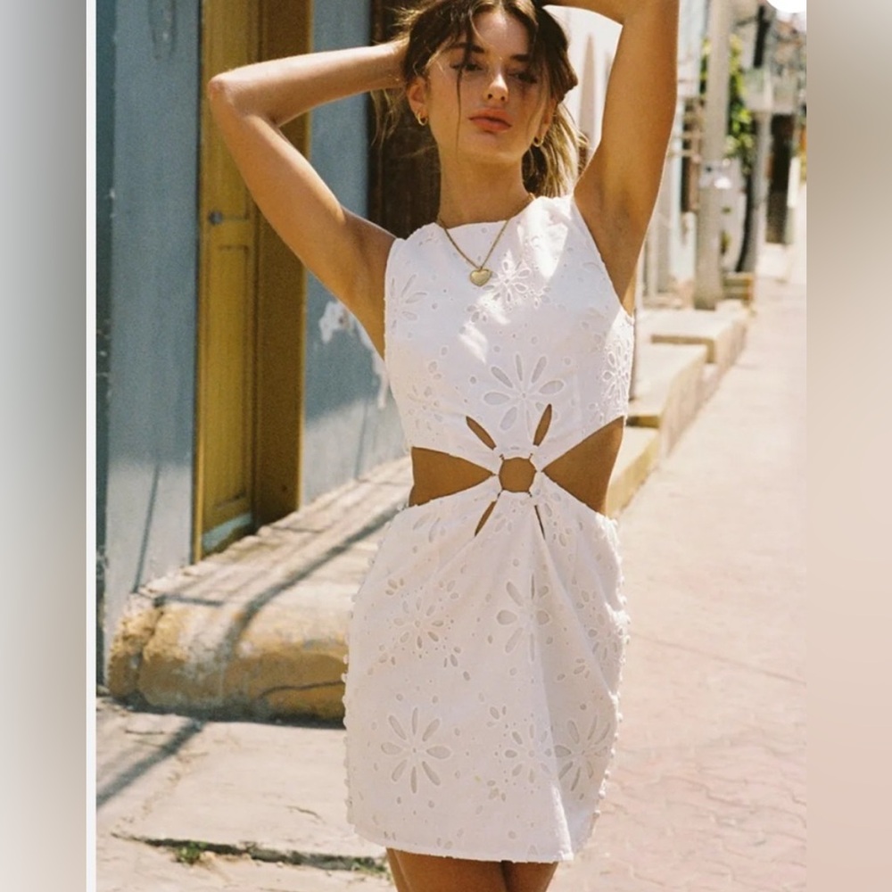 Sabo Skirt White Sheath Dress with Halter Neckline